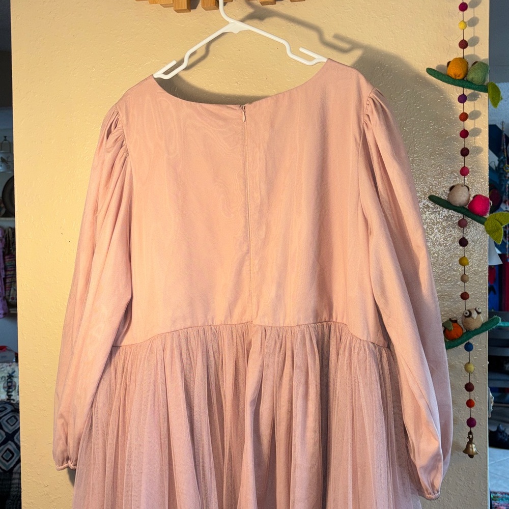 NWT JessaKae Allora Dress in Rose by the brand.
Color: Rose (a dusty pink)
Desi - Picture 8 of 11